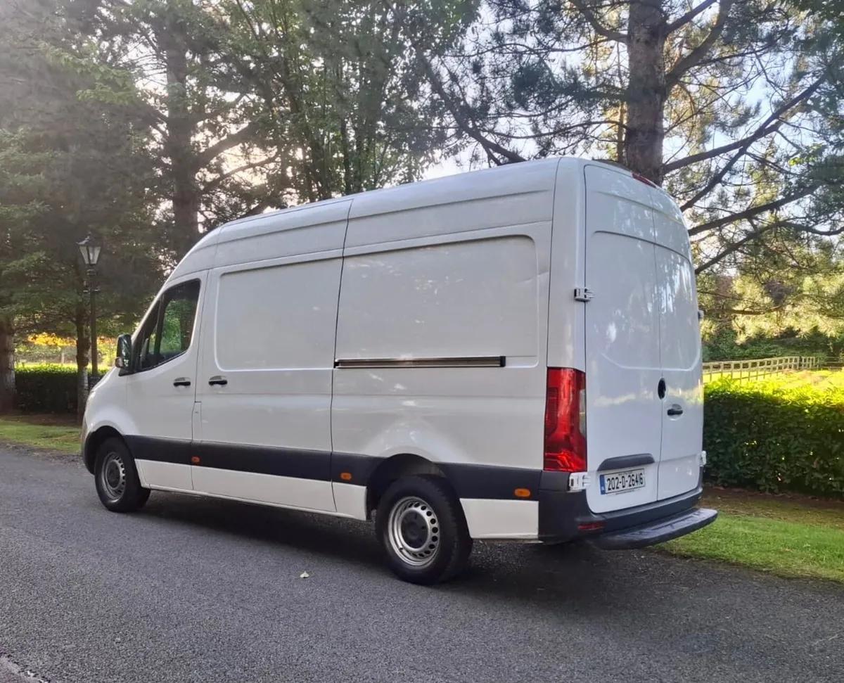 Mercedes-Benz Sprinter 2020 DOE 9/26 - Image 2