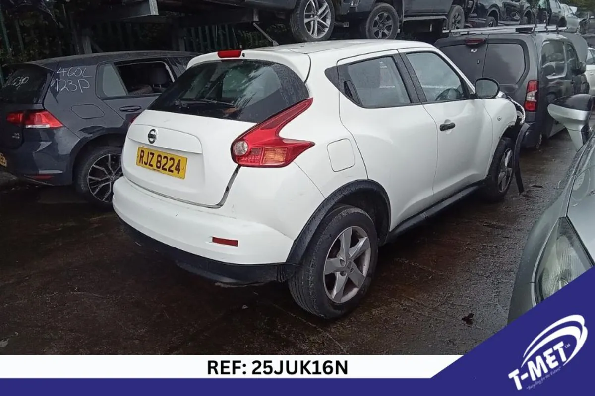 2010 NISSAN JUKE BREAKING FOR PARTS - Image 4
