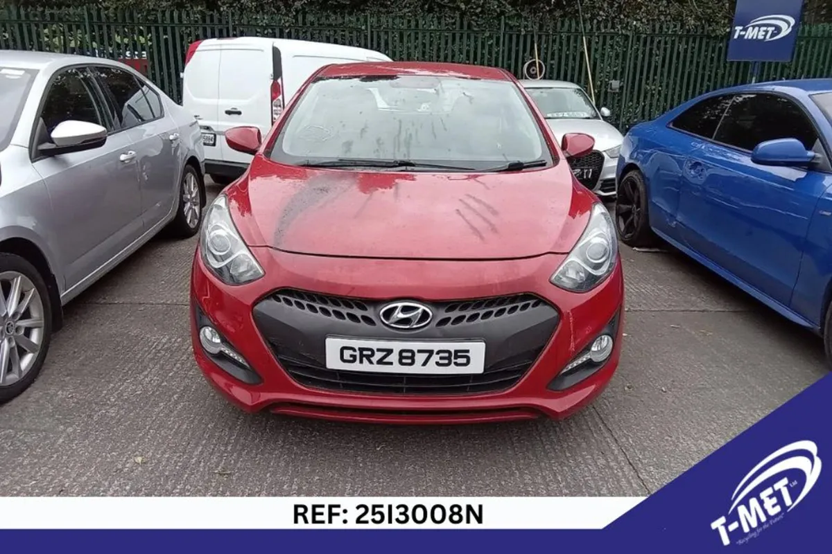 2014 HYUNDAI I30 BREAKING FOR PARTS - Image 2