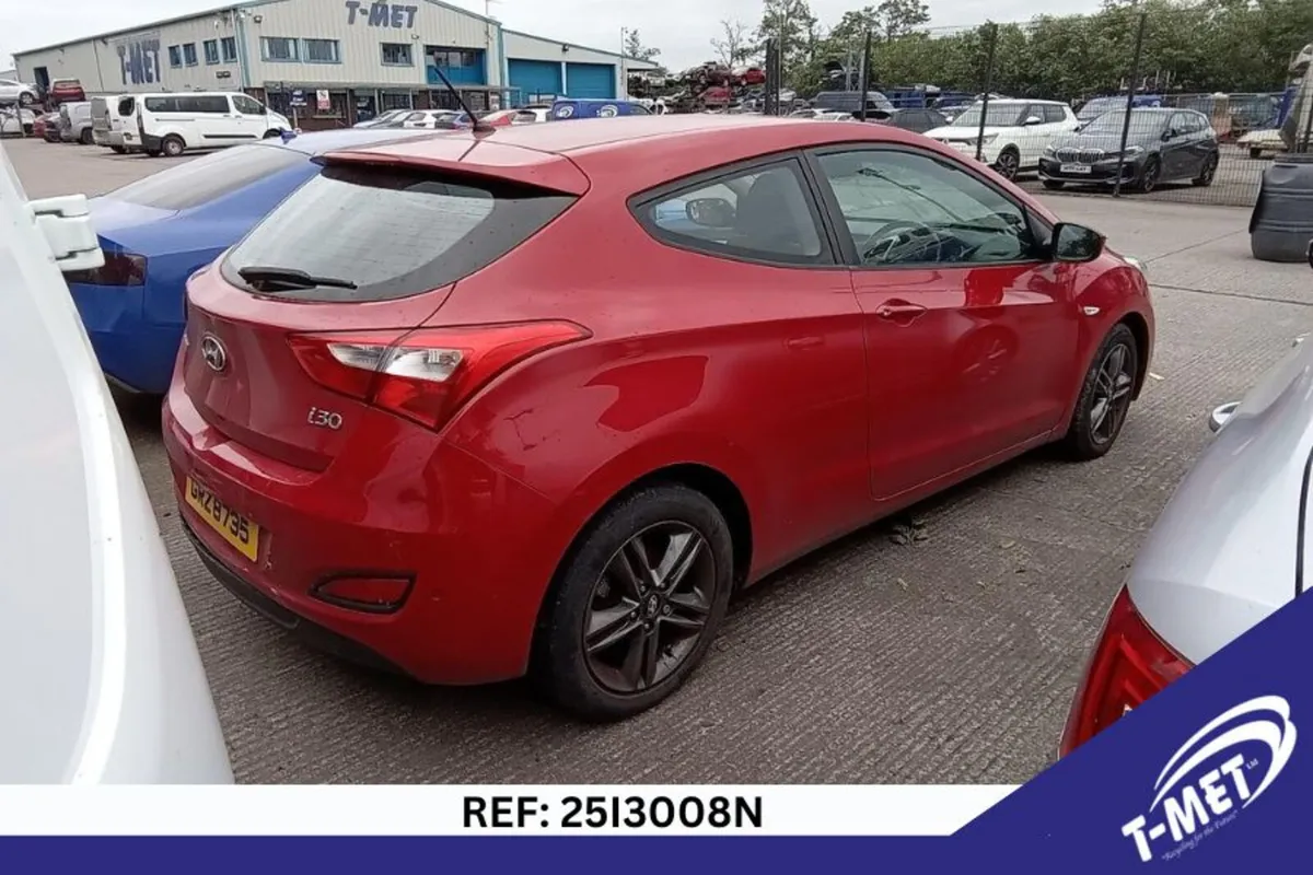 2014 HYUNDAI I30 BREAKING FOR PARTS - Image 4