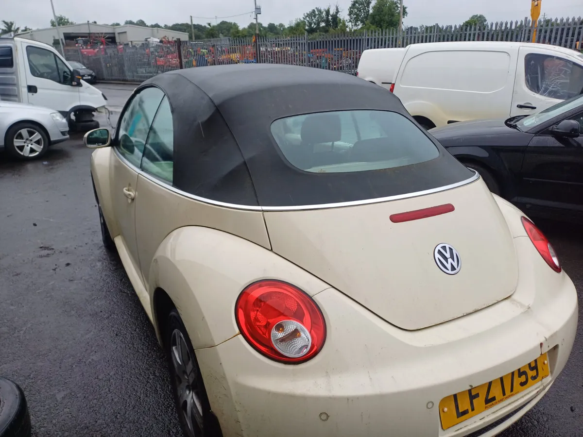2009 VW BEETLE 1.6 PETROL BREAKING - Image 4