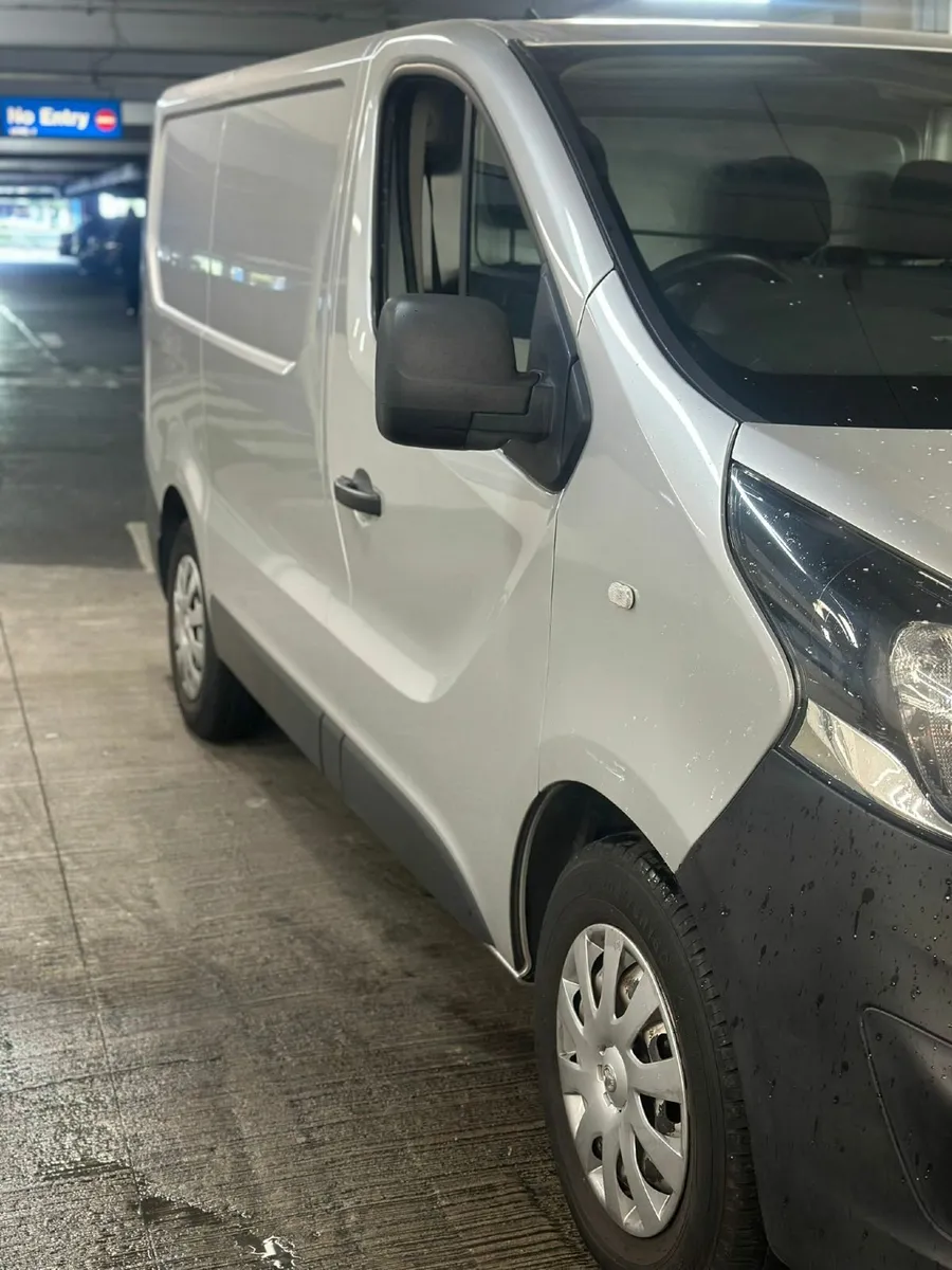 Vauxhall Vivaro 2015 - Image 2