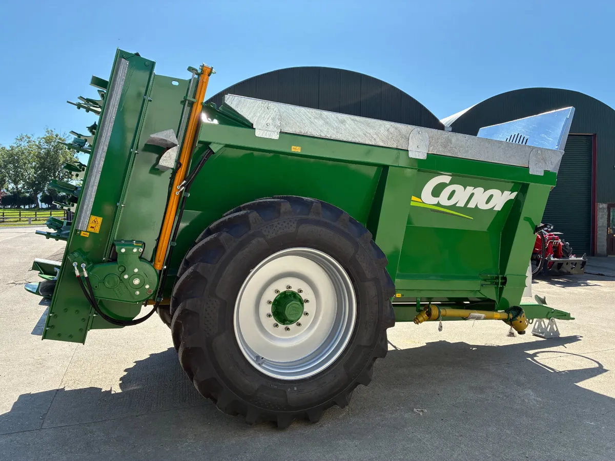 CONOR MX10000 REAR DISCHARGE SPREADER - Image 4