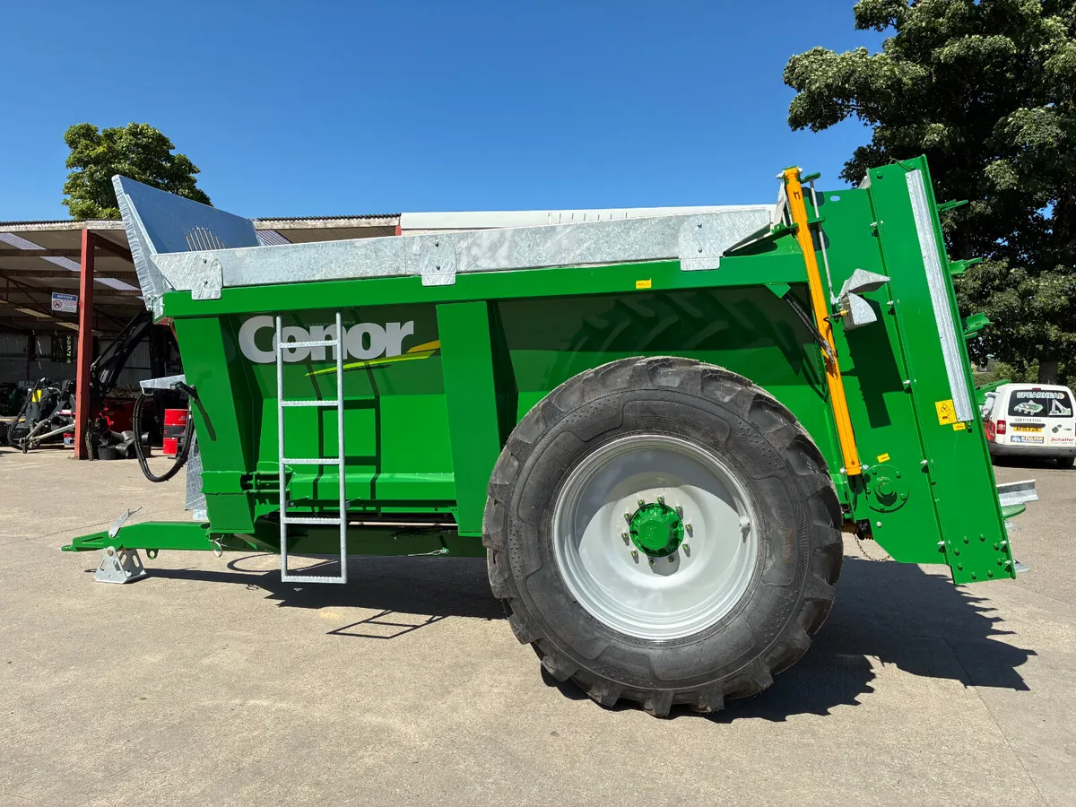 CONOR MX10000 REAR DISCHARGE SPREADER - Image 2