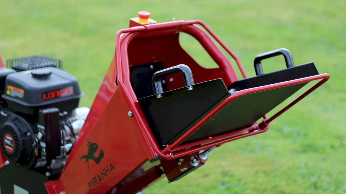 Piranha 6.5hp Woodchipper 100mm / 3.9" Capacity - Image 3