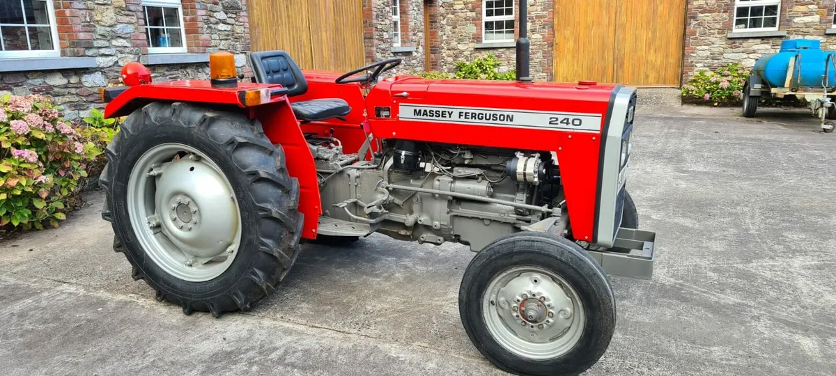 Massey 240 - Image 1