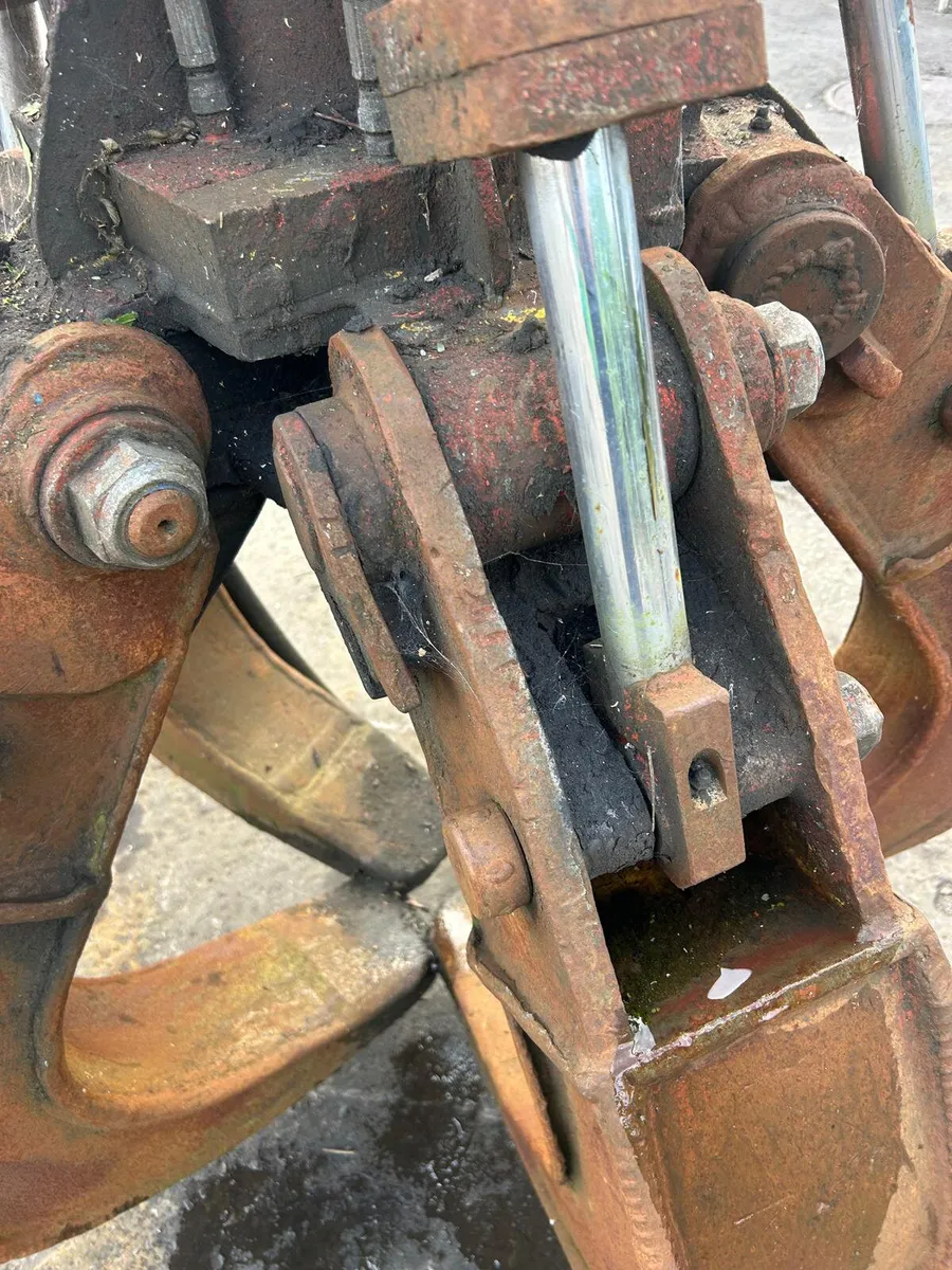 5 Finger Scrap Grab - Image 2