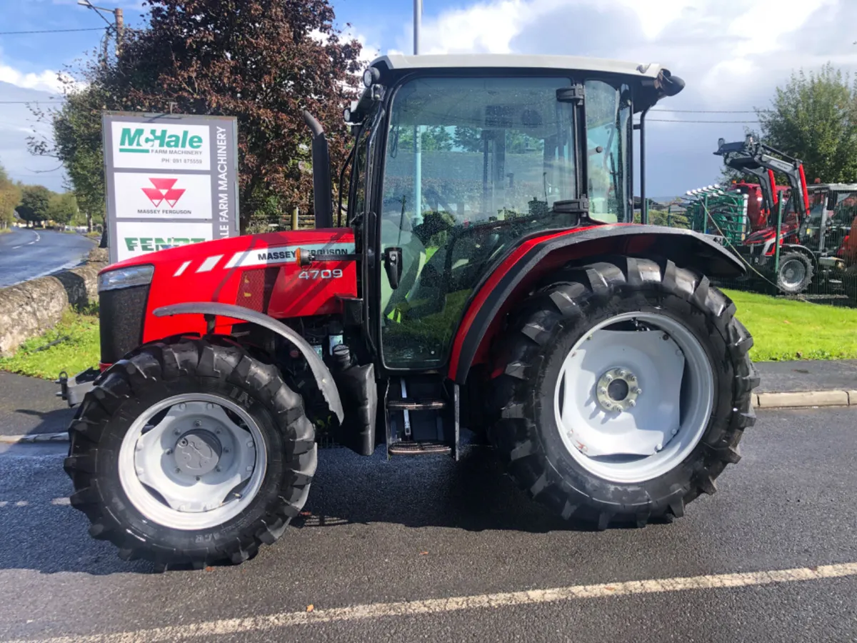 Massey Ferguson 4709 - Image 1