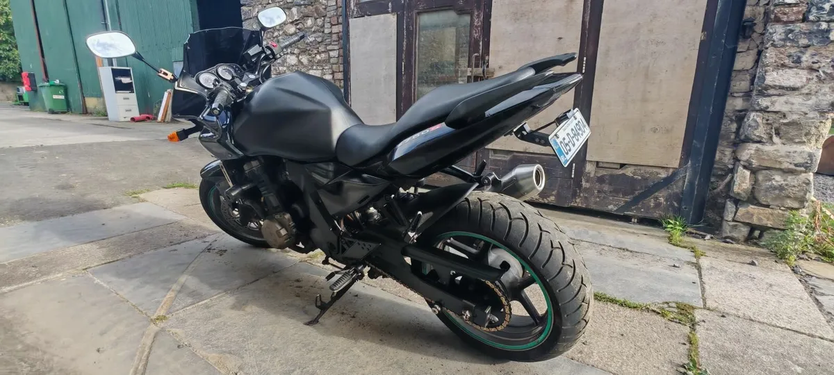 Kawasaki Z750S 2005 Black - Image 2