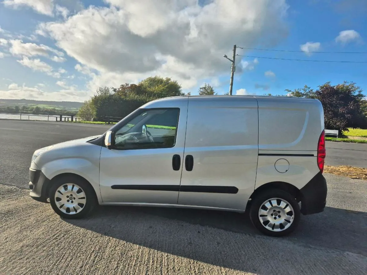 13 Fiat Doblo 2ltr Diesel DOE 06/26. Taxed 02/26 - Image 4