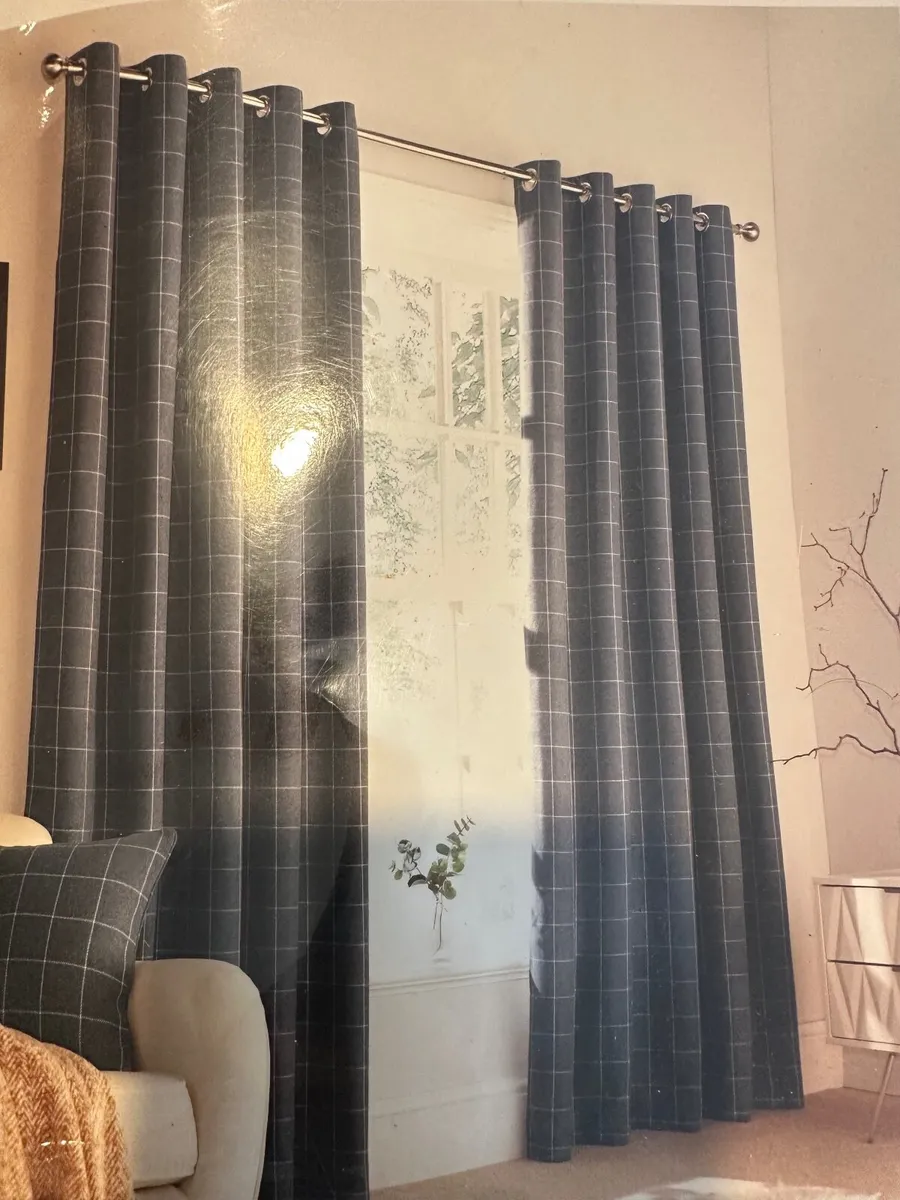 Curtains- Eyelet Lined - Image 4