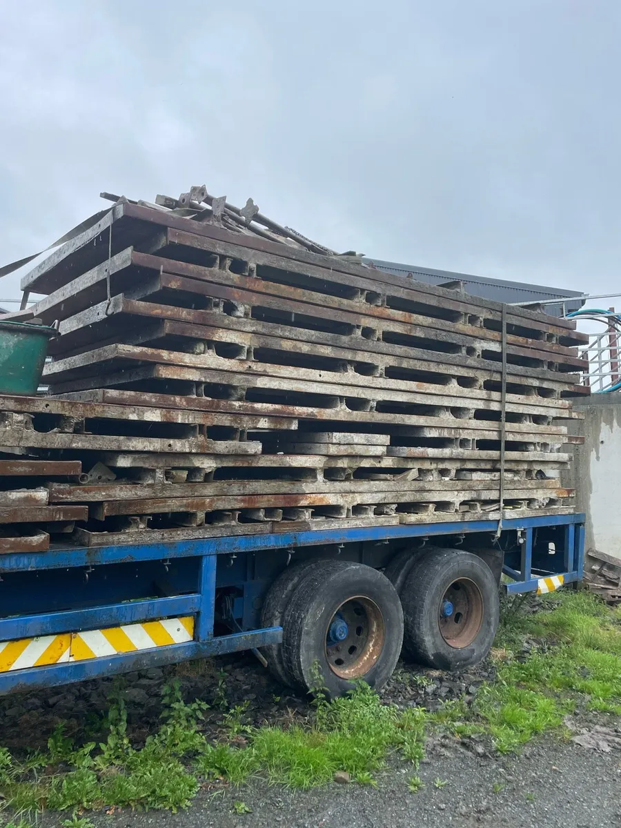 Steel shuttering pans - Image 1