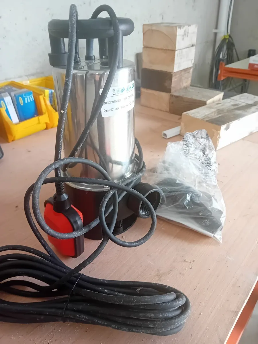 Submersible pump - Image 1