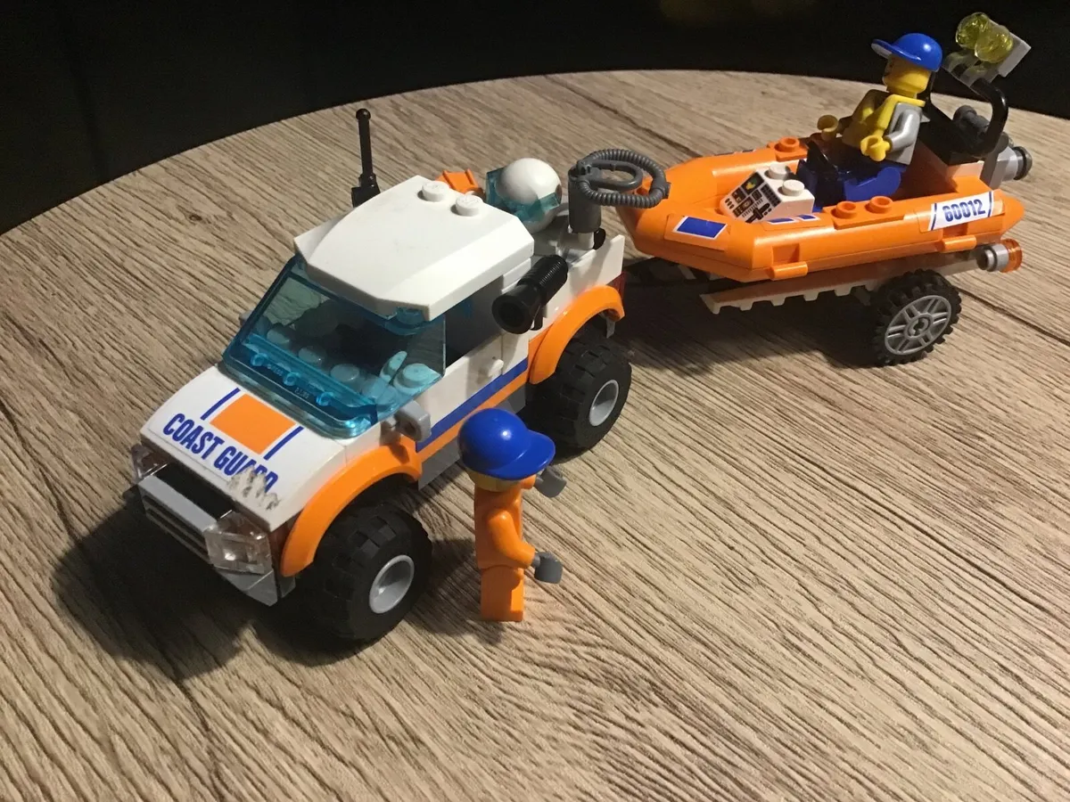 Lego city coast guard 4x4 and diving boat - Image 2
