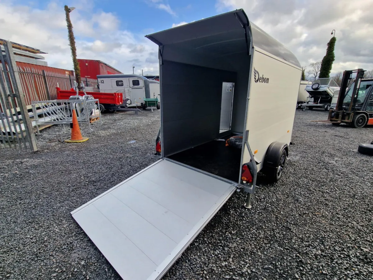 Debon C300 box trailers Flat bed - Image 3