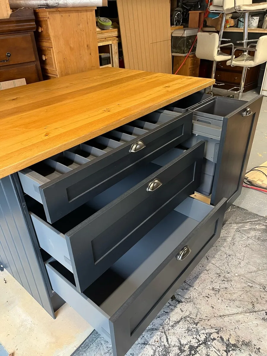 Bespoke Kitchen Units Islands / Extract Canopies - Image 3