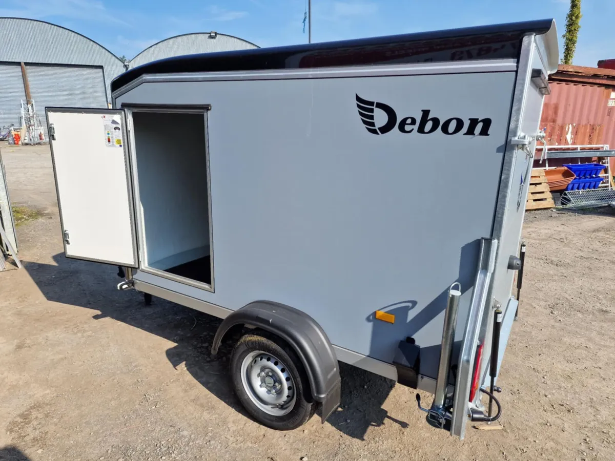 Debon C255 box trailer - Image 4