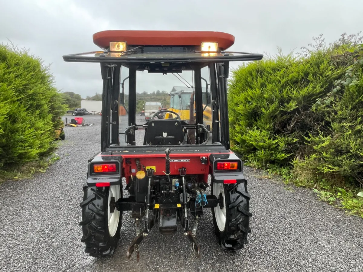 Estate 3000 compact tractor - Image 2