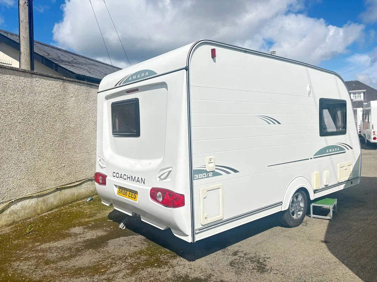 Coachman amara 2 berth 2011 - Image 2