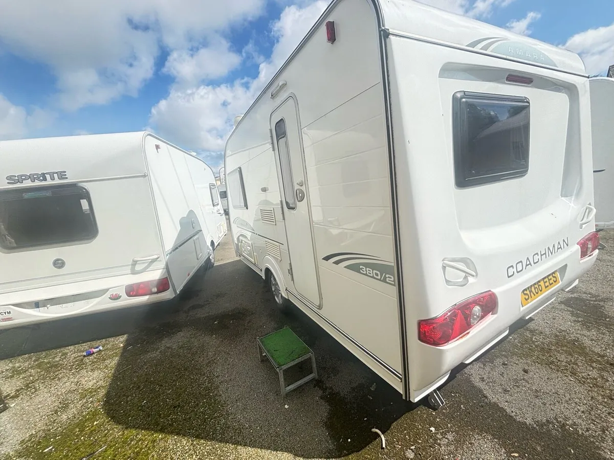 Coachman amara 2 berth 2011 - Image 3