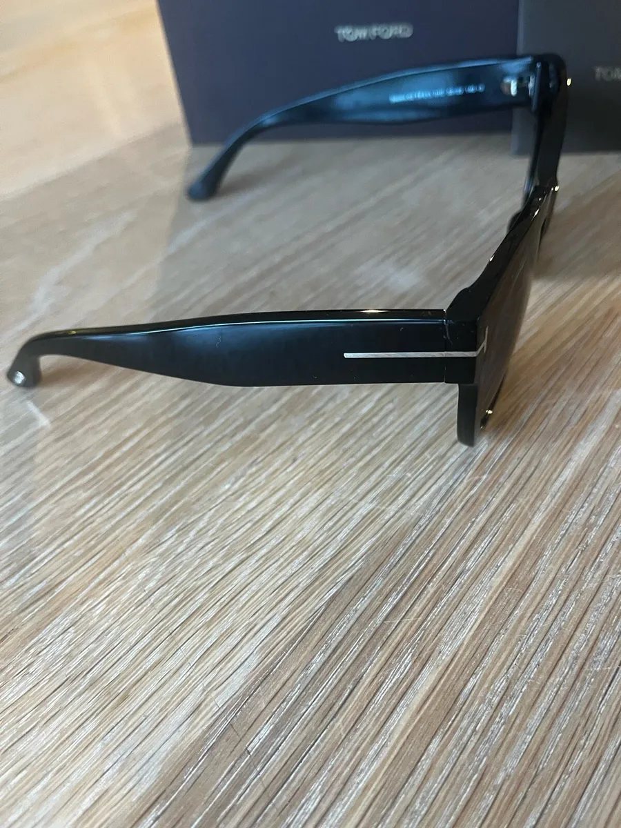 Tom Ford Beatrix Sunglasses - brand new - Image 3