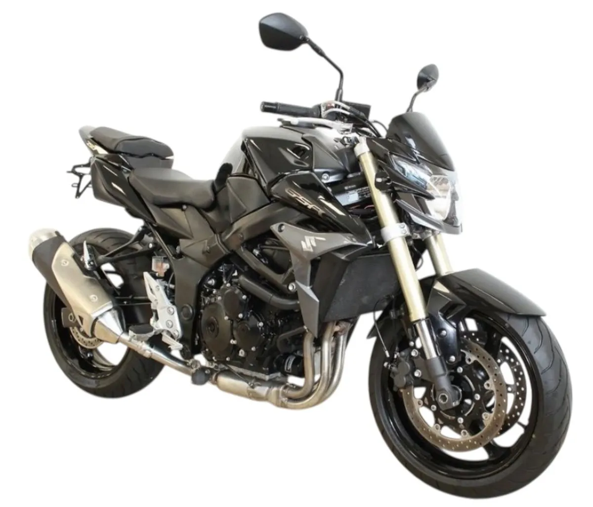 Suzuki GSR 750 - Image 2