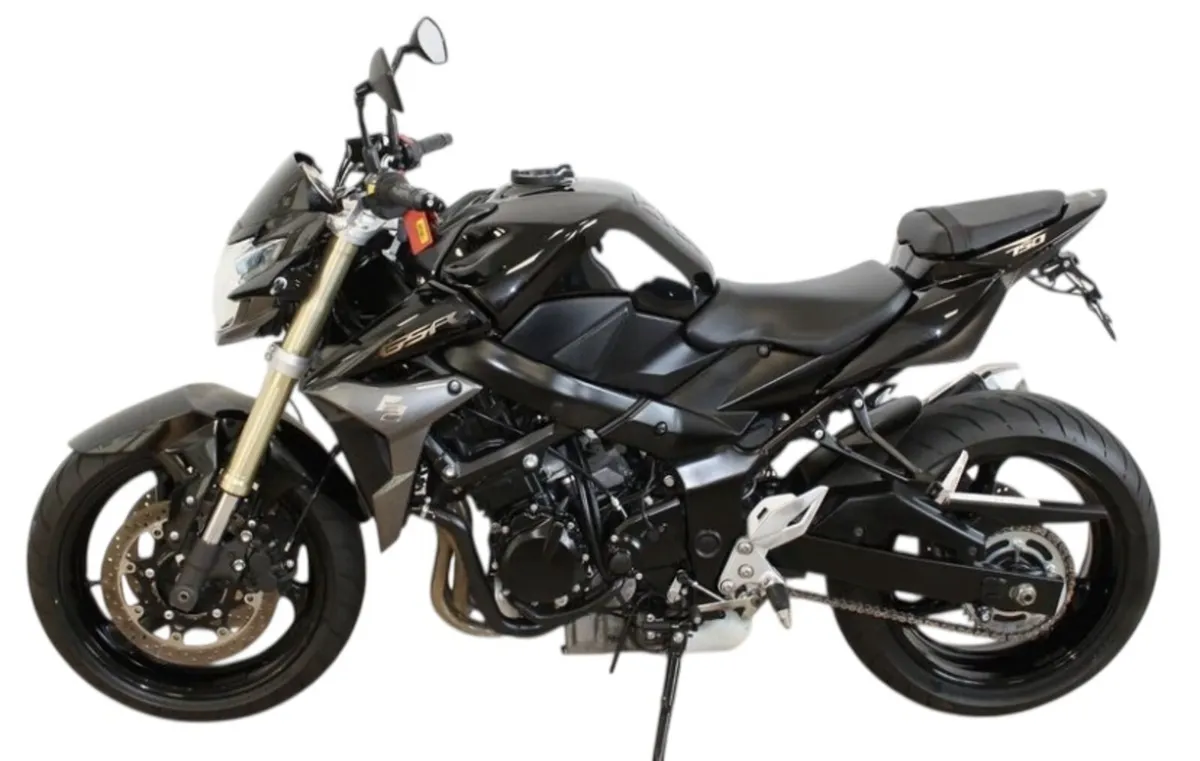 Suzuki GSR 750 - Image 4
