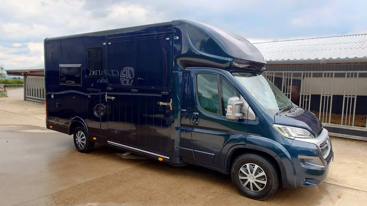 New & Used 2 Stall boxes. - Image 2