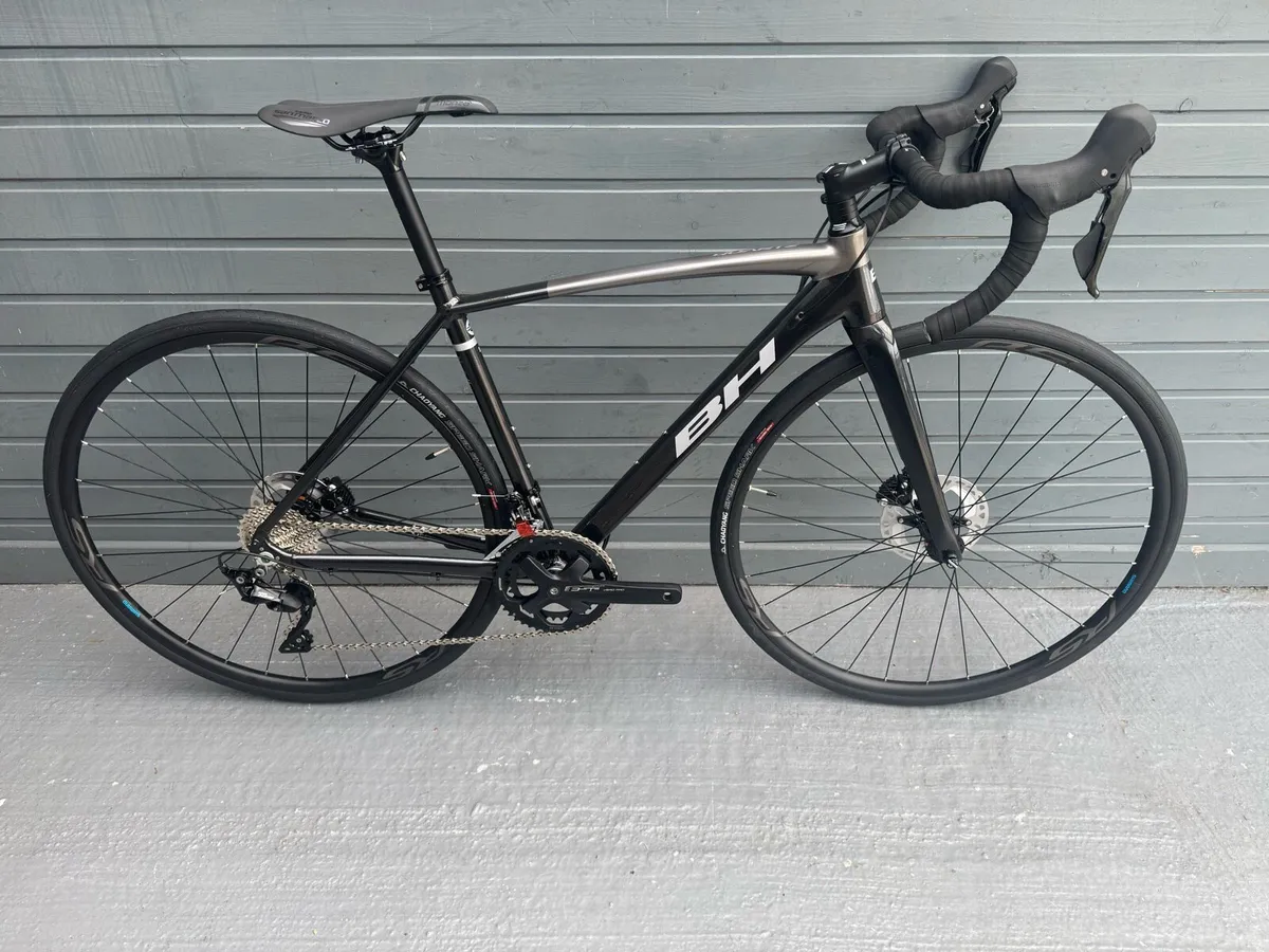 BH Quartz Shimano 105 Road bike - Image 1
