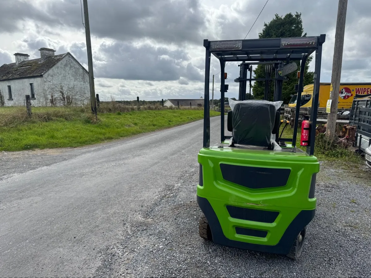 Heli forklift 2 ton electric new and unused - Image 2