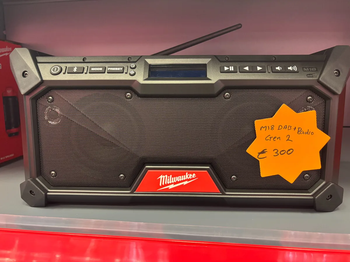 Milwaukee Radios - Speakers - Image 1