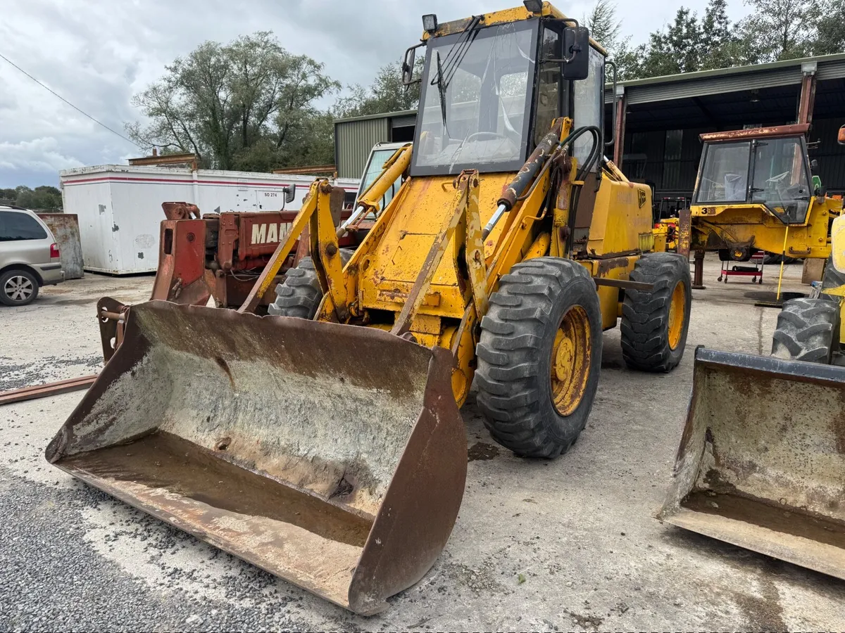JCB 410 loader €9,950 - Image 1