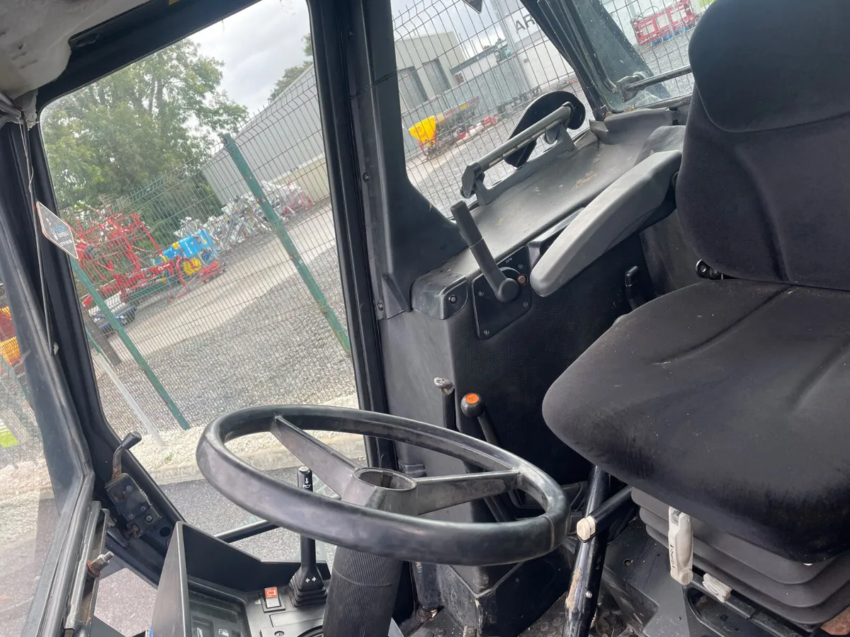 New Holland 110-90 - Image 4