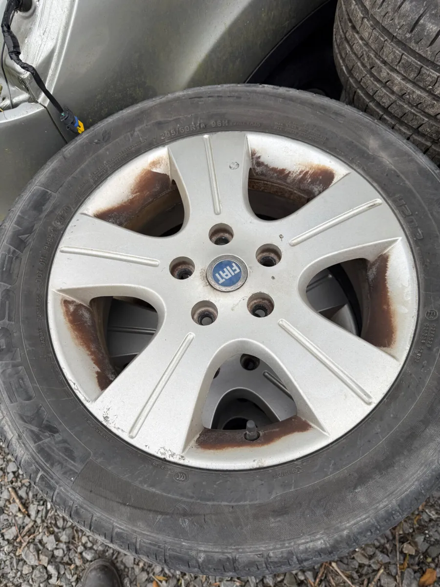 Suzuki/Fiat alloys 16 inch - Image 1
