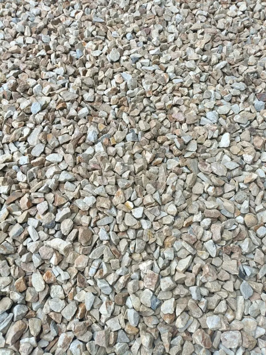 Gravel - Image 3