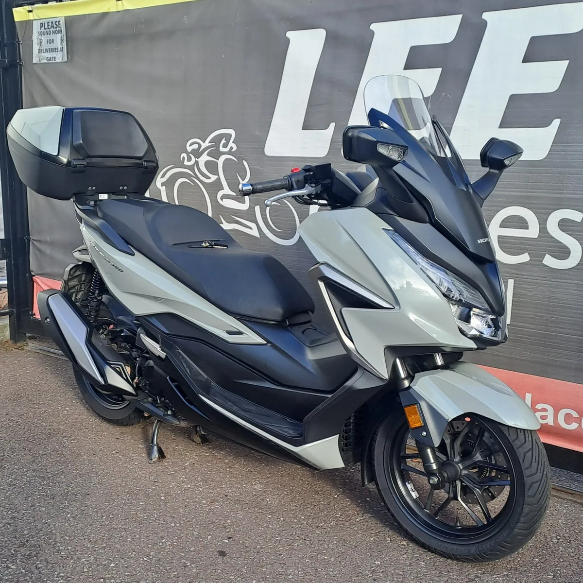 2022 HONDA FORZA 350 - Image 2