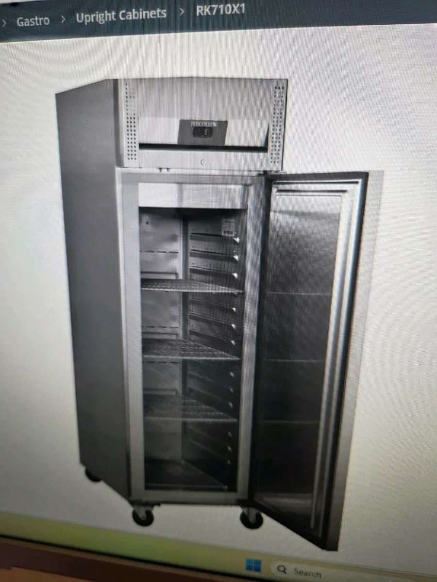 Commercial fridge - Image 1