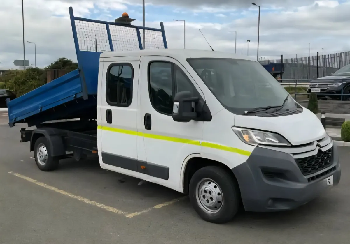 CITROEN RELAY CREW CAB TIPPER. - Image 1