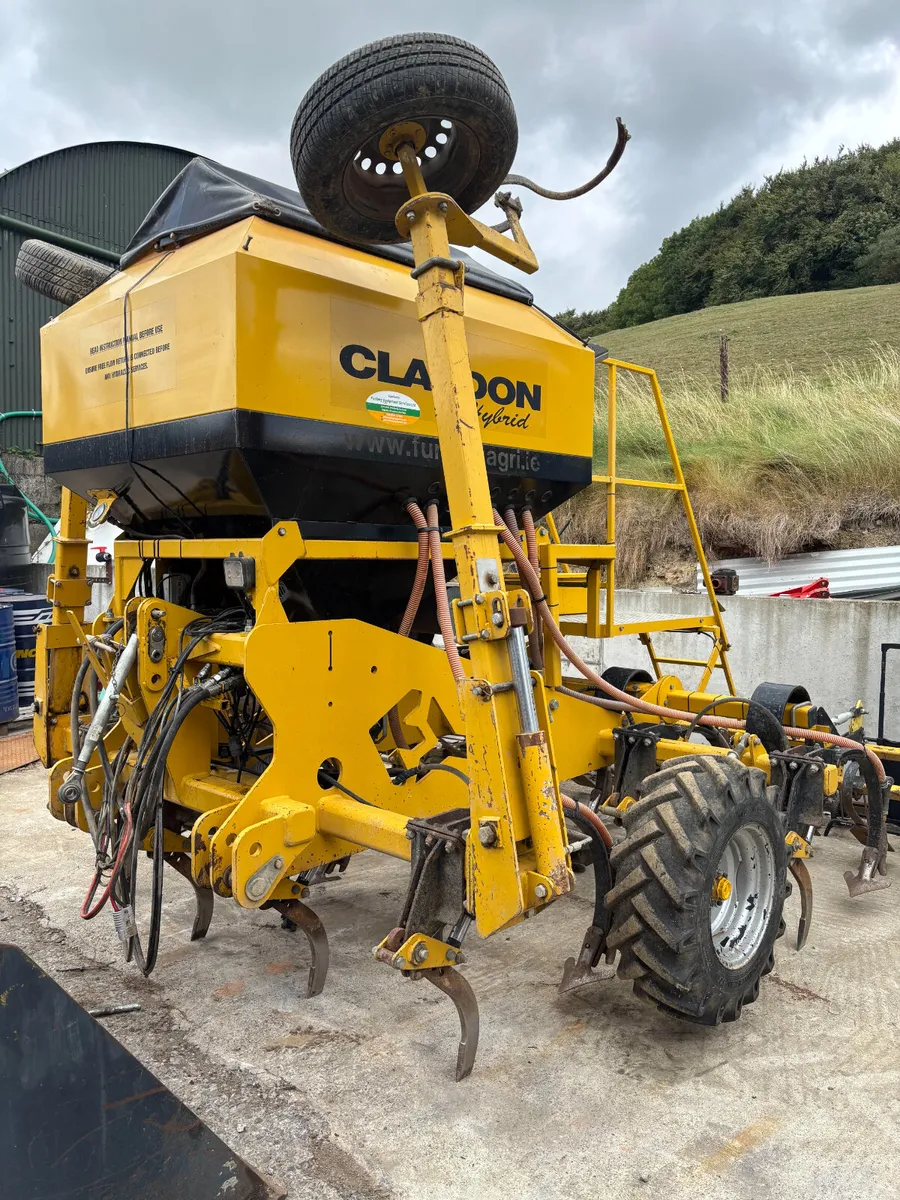 Claydon Hybrid Seed Drill
