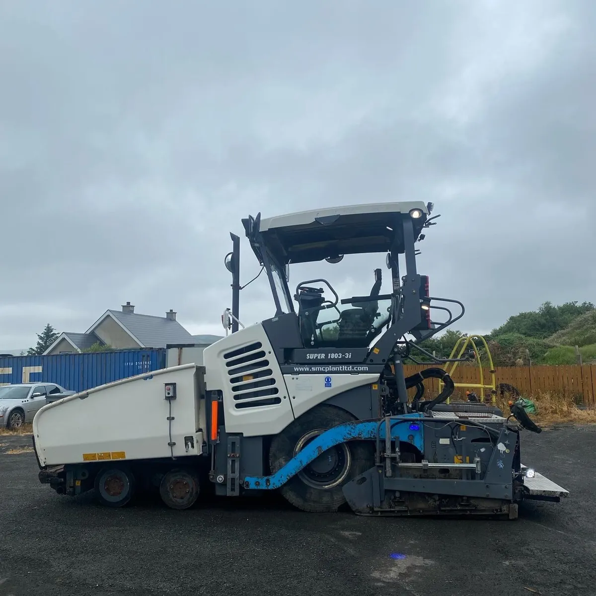Asphalt/tarmac pavers required - Image 2