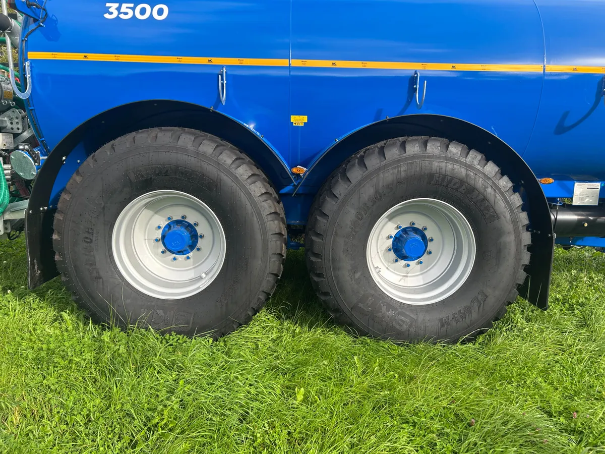 NC 3500 Gallon Tanker - Image 3