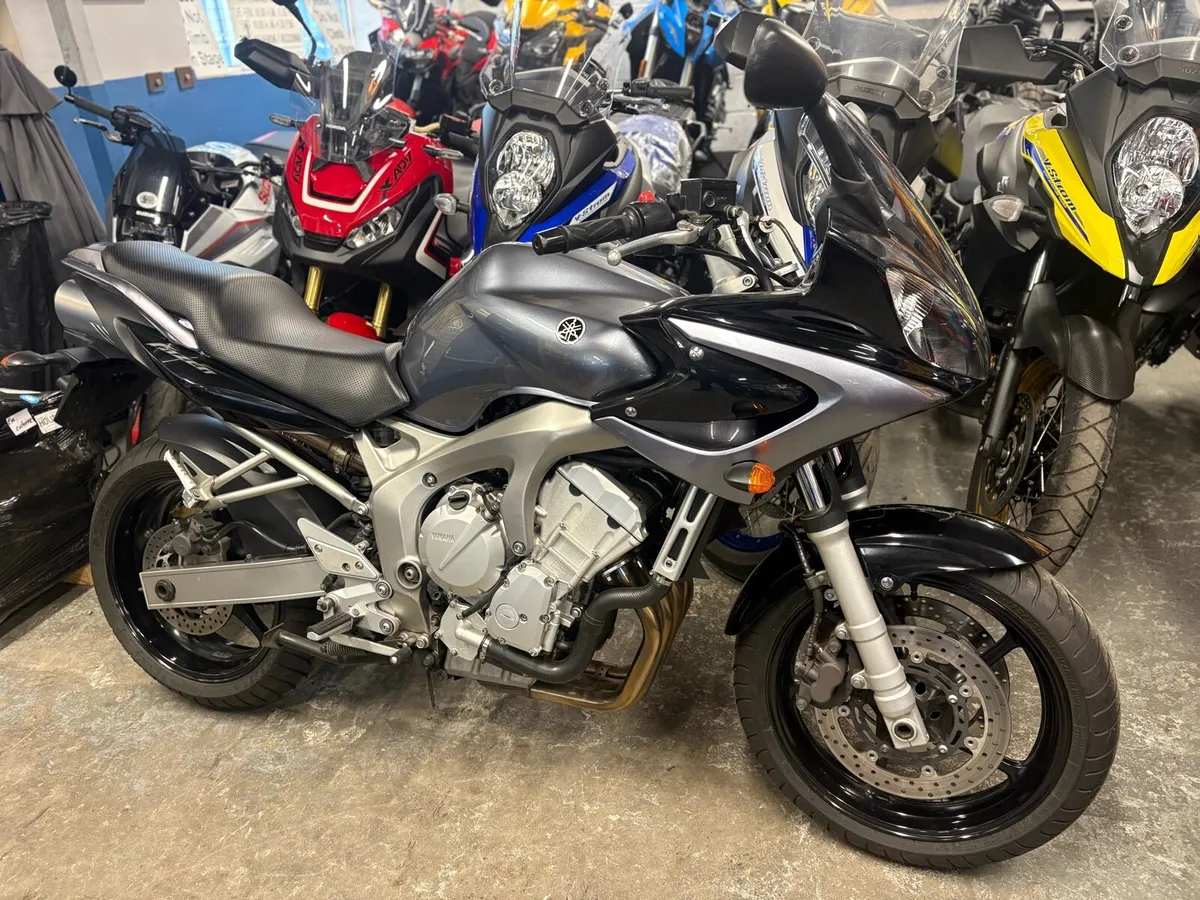 2005 Yamaha FZ6 - Image 2
