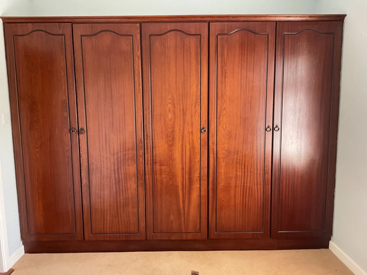 Fitted Wardrobes - Image 3