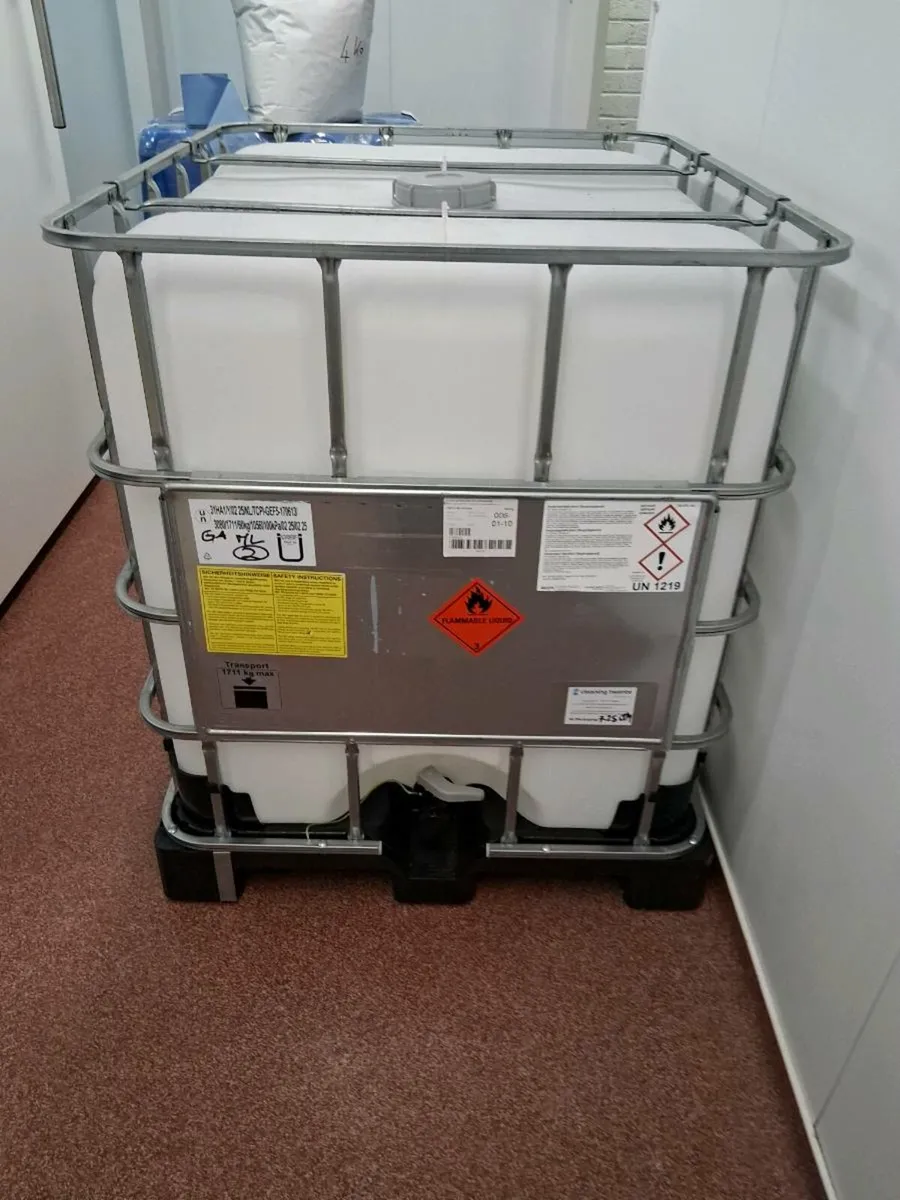 Water tanks.€75 can deliver.1000.litre capacity. - Image 4