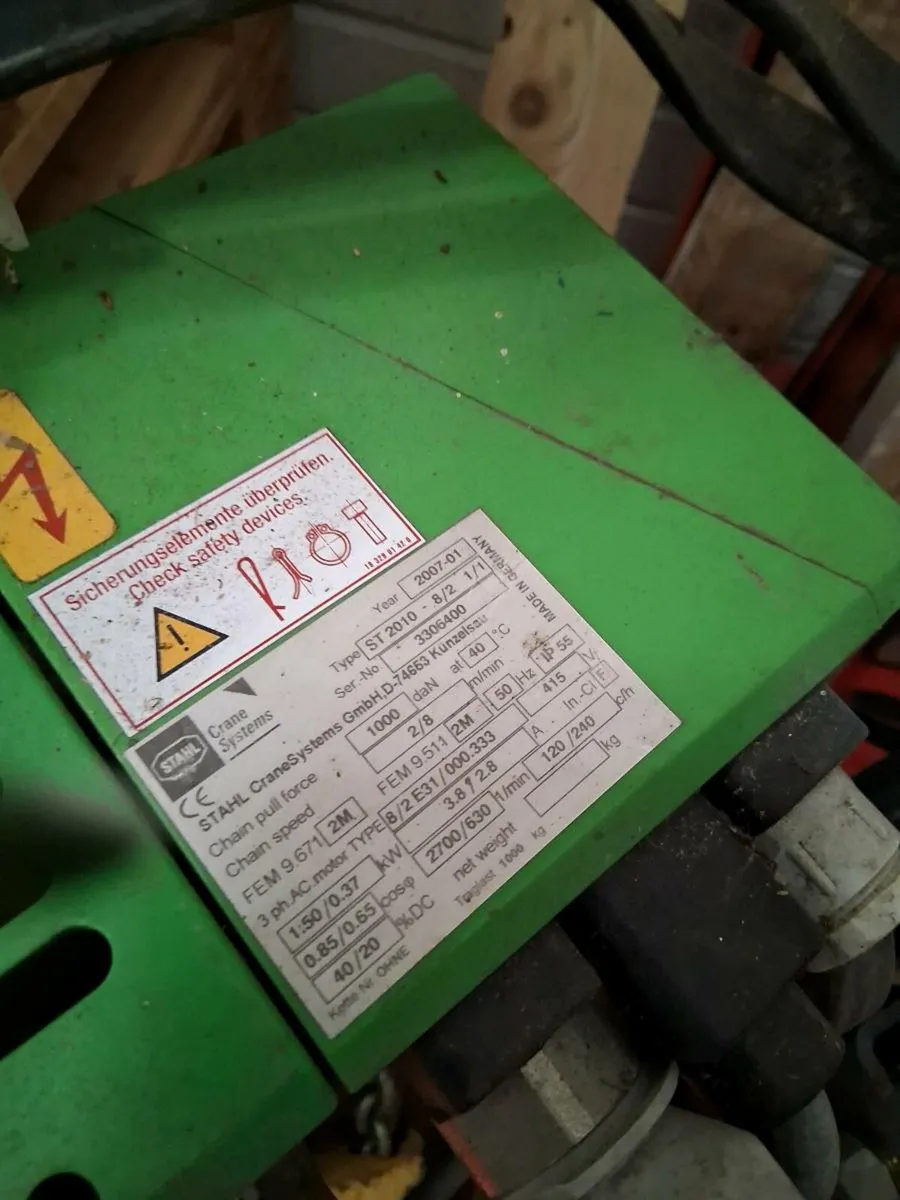 Stahl german Pulley blocks runs on 3 phase €750 - Image 2