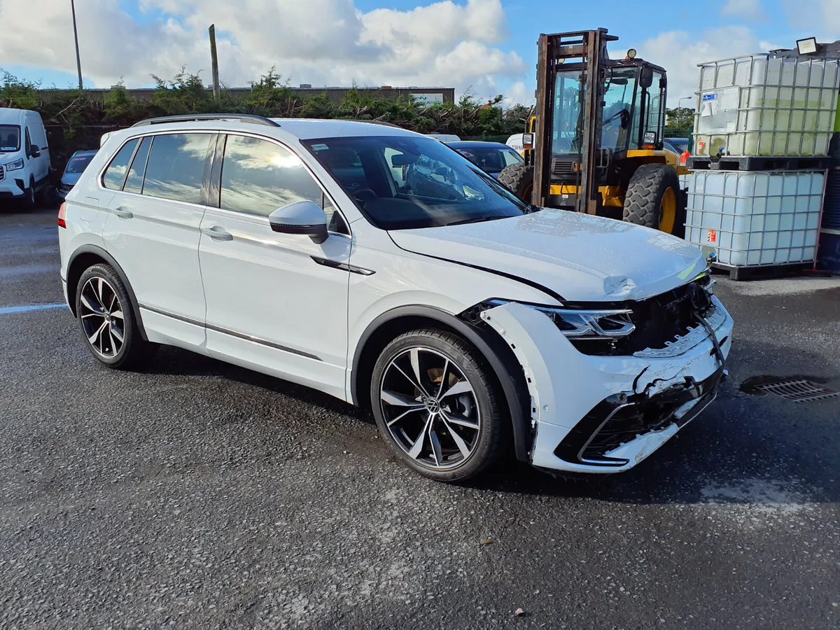 2023 vw tiguan R-line - Image 2