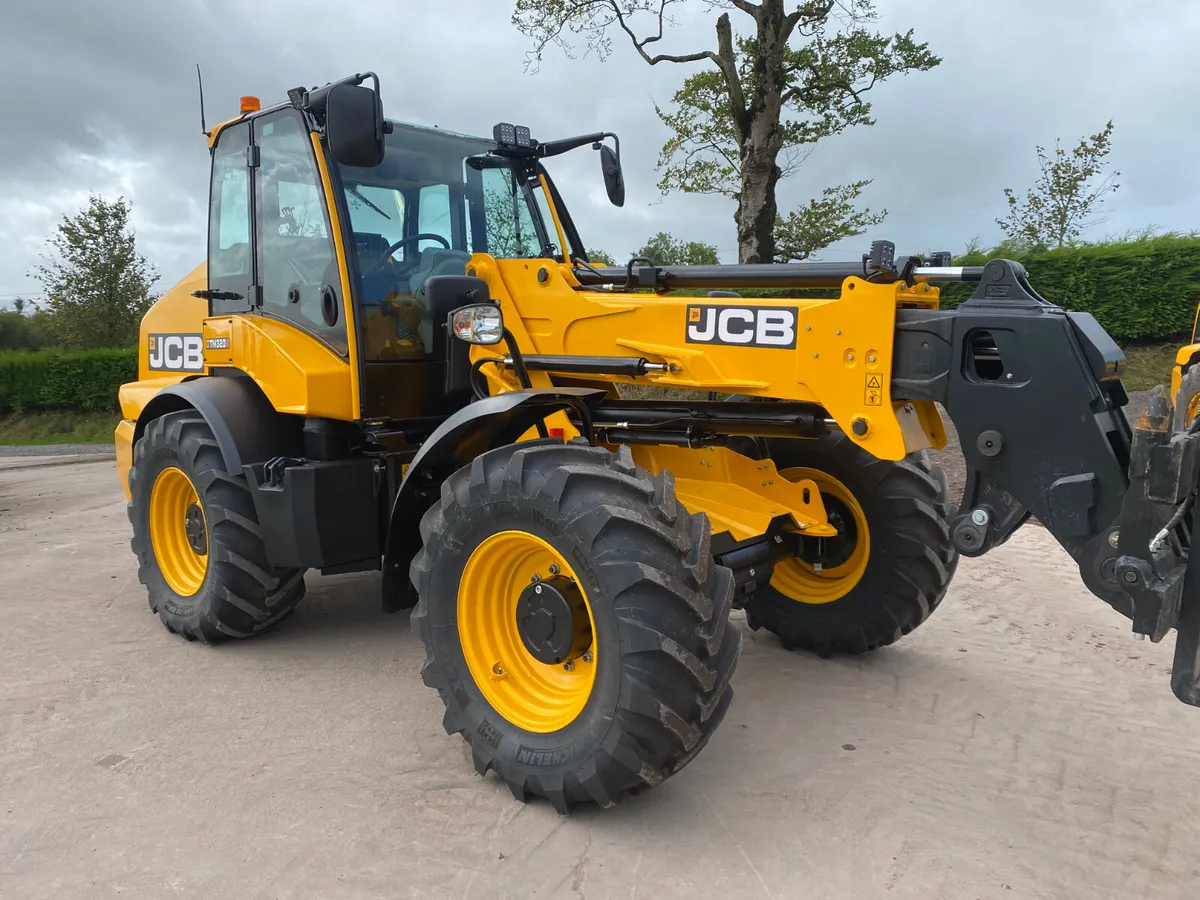 2025 JCB TM320s - Image 4