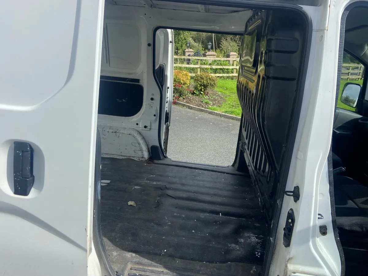 Nissan NV200 1.5 td 6spd - Image 4