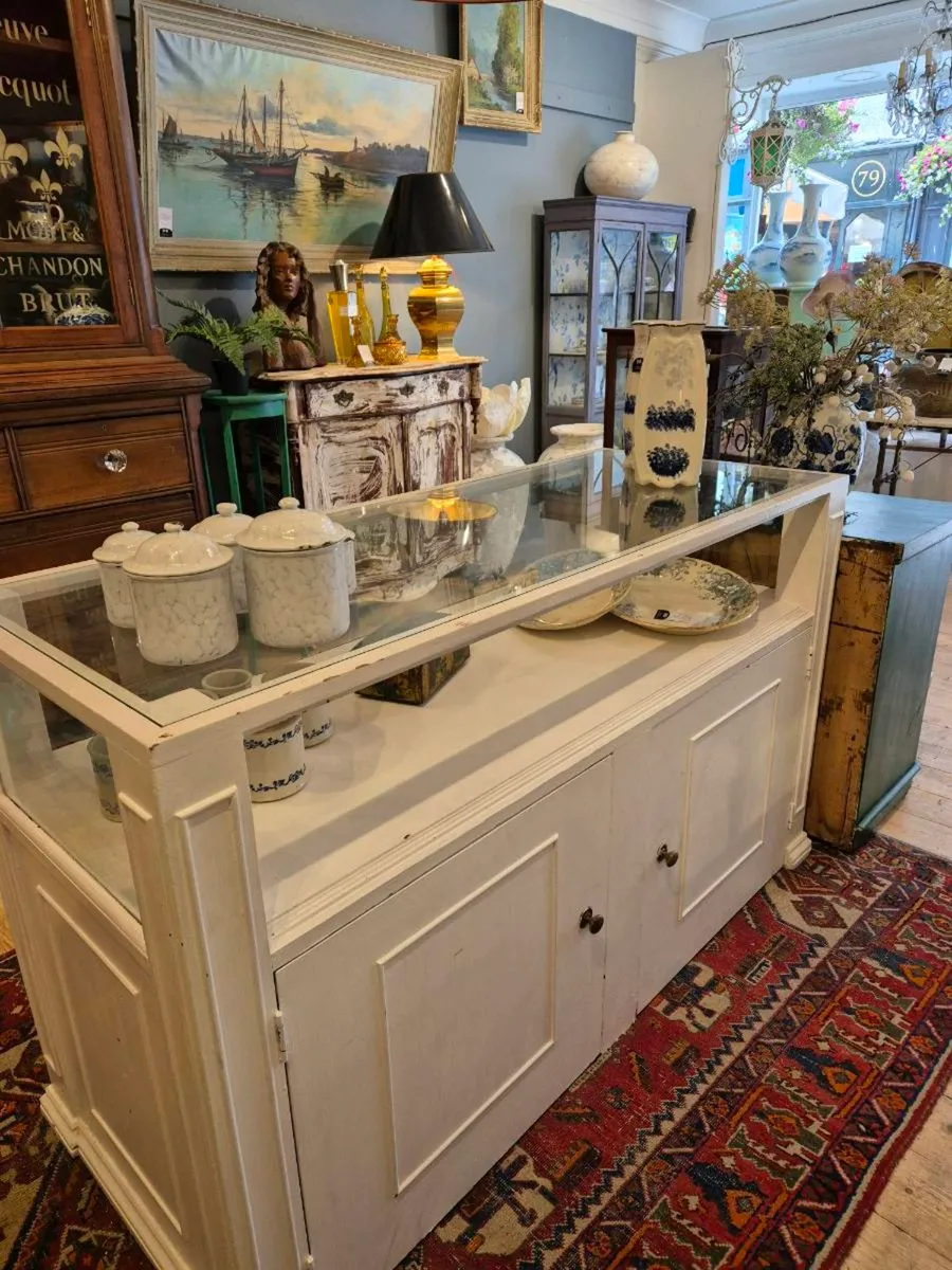 Shop counter - Image 2