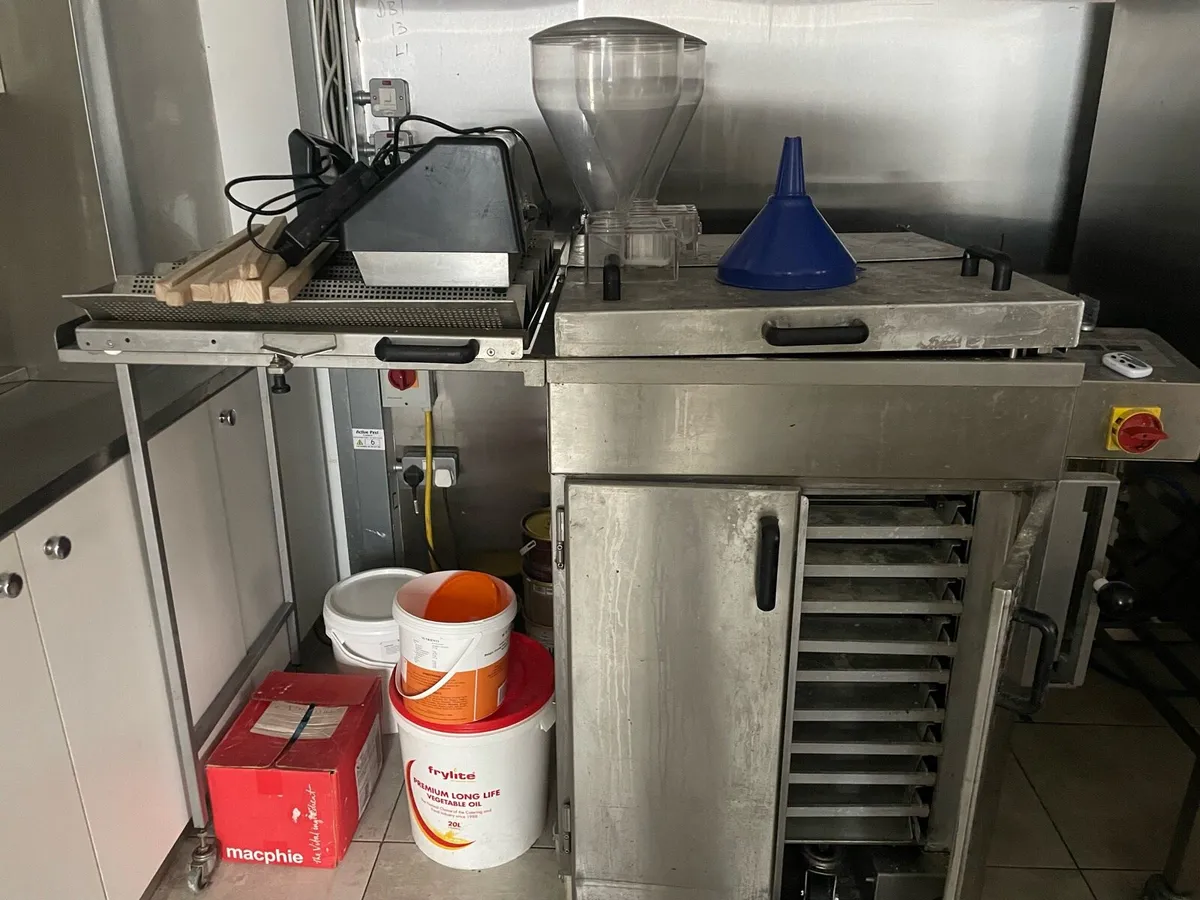 Restaurant contents - Image 1